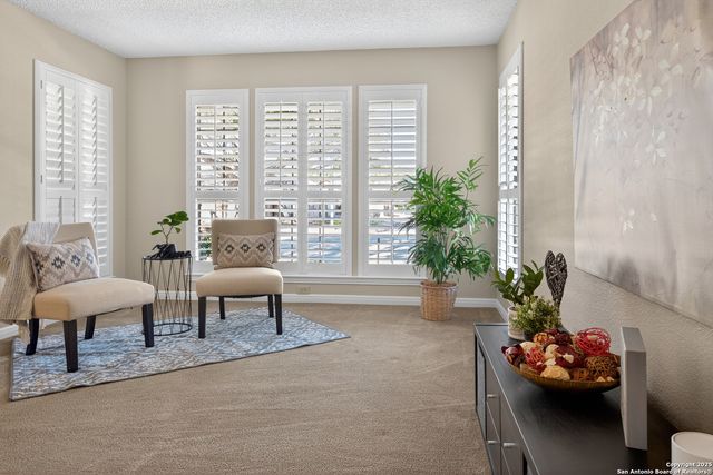 6330 Lakewood Park, Windcrest, TX 78239