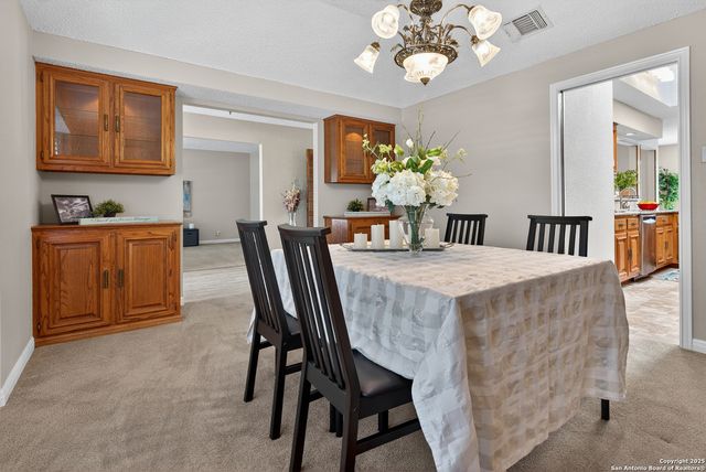 6330 Lakewood Park, Windcrest, TX 78239