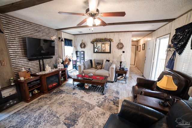 5327 Bodega Dr, Milton, FL 32583