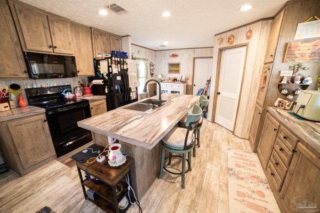 5327 Bodega Dr, Milton, FL 32583