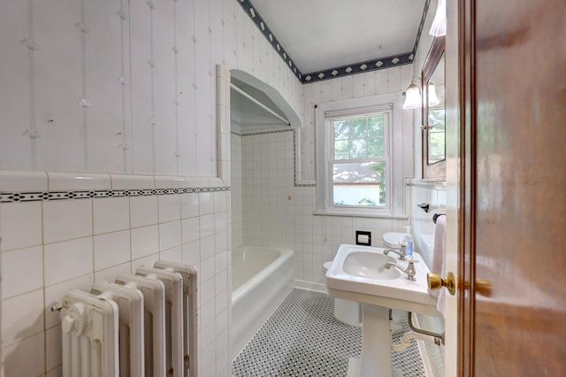 4020 Washburn Avenue N, Minneapolis, MN 55412