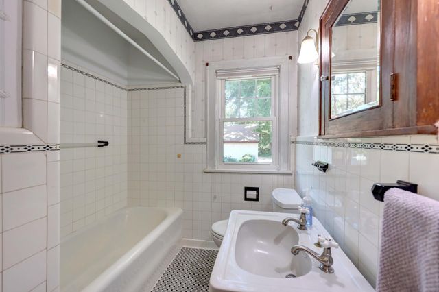 4020 Washburn Avenue N, Minneapolis, MN 55412