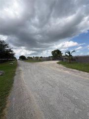 12495 SW 199 AVE, Miami, FL 33196