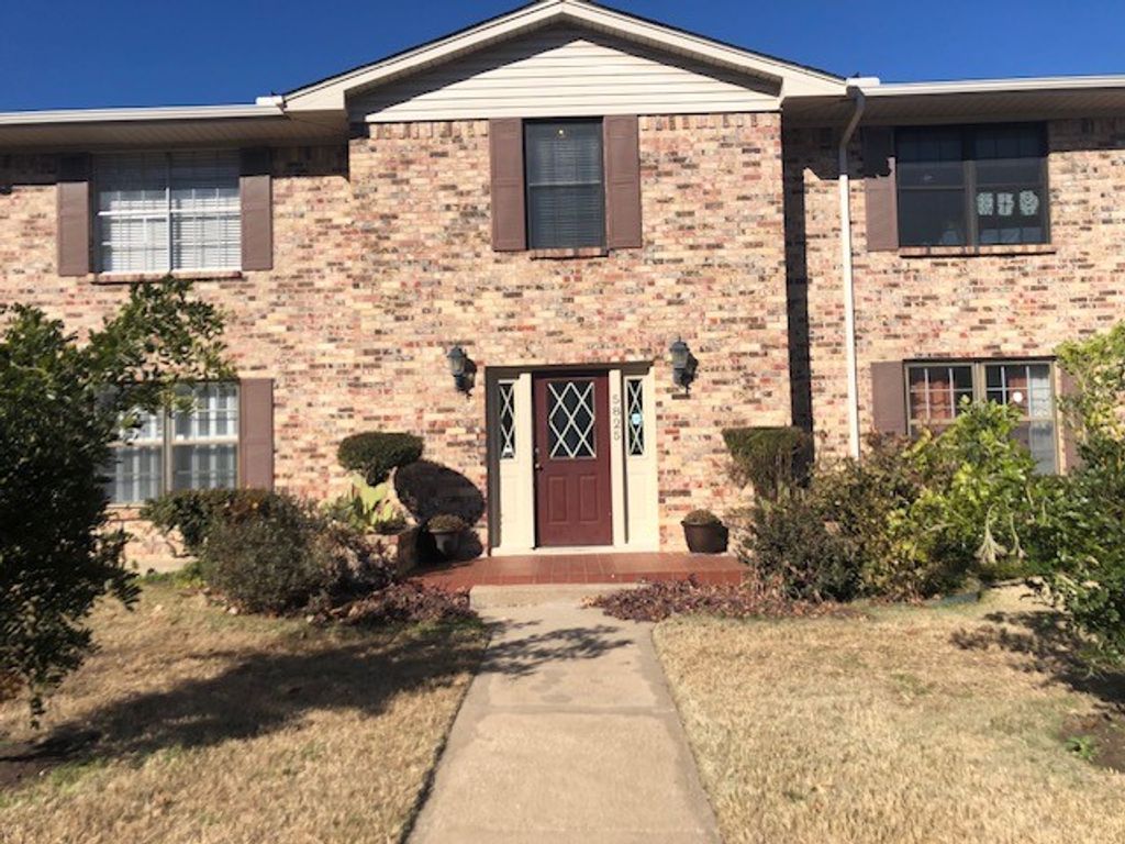 5825 Birchbrook Drive 106, Dallas, TX 75206