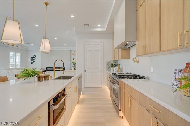 2290 Casa Bella Court, Las Vegas, NV 89117
