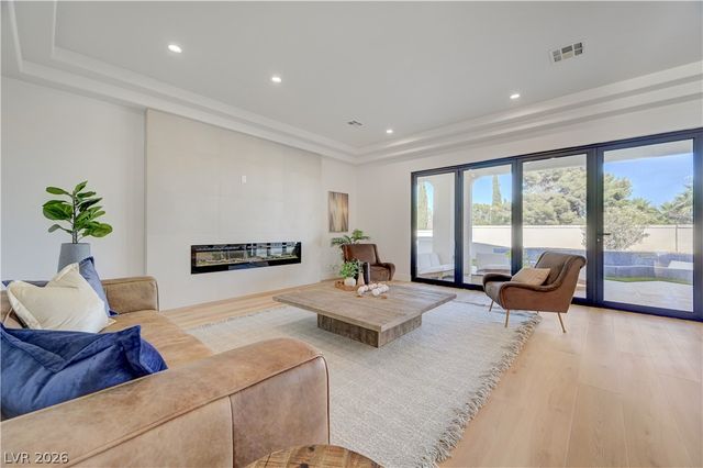 2290 Casa Bella Court, Las Vegas, NV 89117