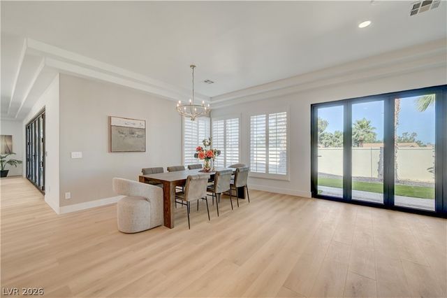 2290 Casa Bella Court, Las Vegas, NV 89117