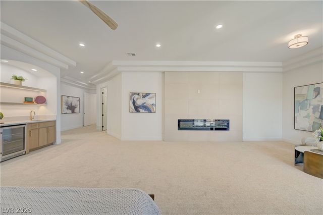 2290 Casa Bella Court, Las Vegas, NV 89117