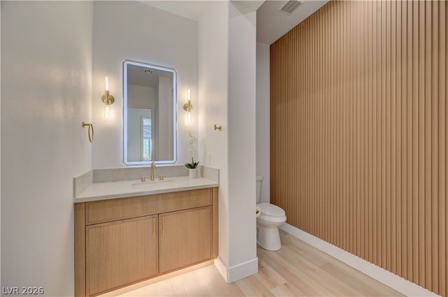 2290 Casa Bella Court, Las Vegas, NV 89117