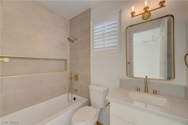 2290 Casa Bella Court, Las Vegas, NV 89117