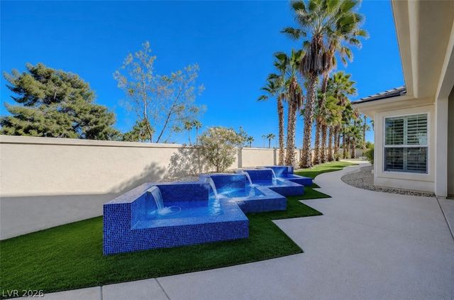 2290 Casa Bella Court, Las Vegas, NV 89117