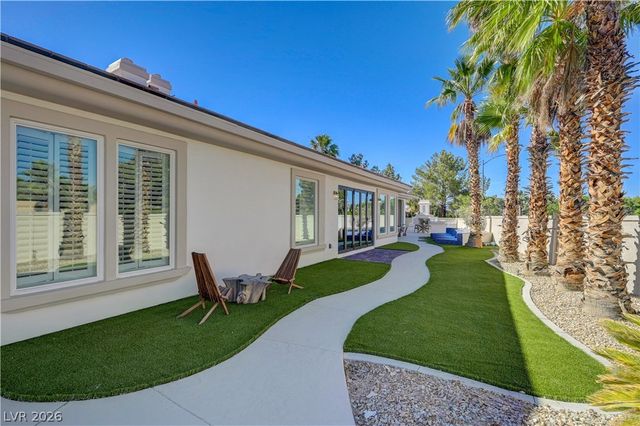 2290 Casa Bella Court, Las Vegas, NV 89117