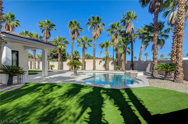 2290 Casa Bella Court, Las Vegas, NV 89117