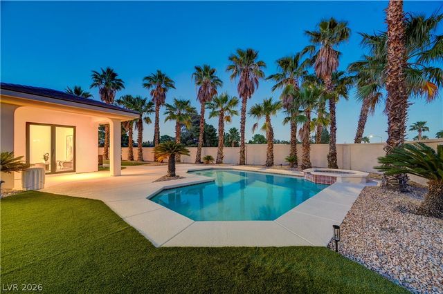 2290 Casa Bella Court, Las Vegas, NV 89117