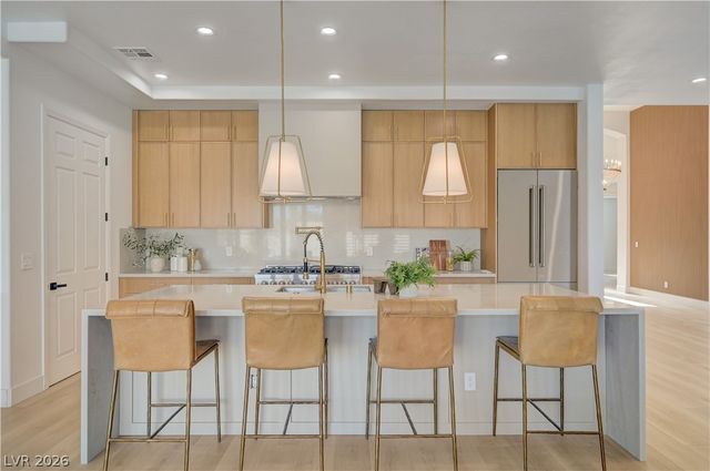 2290 Casa Bella Court, Las Vegas, NV 89117