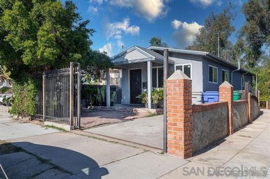 4788 AUBURN DR, San Diego, CA 92105 — photo 2