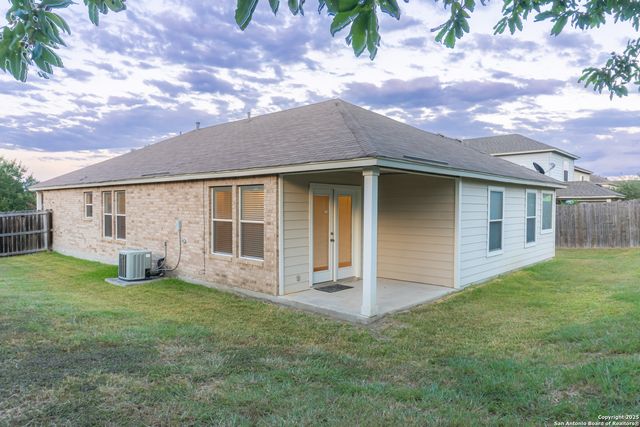8502 CHICKASAW BLF, Converse, TX 78109