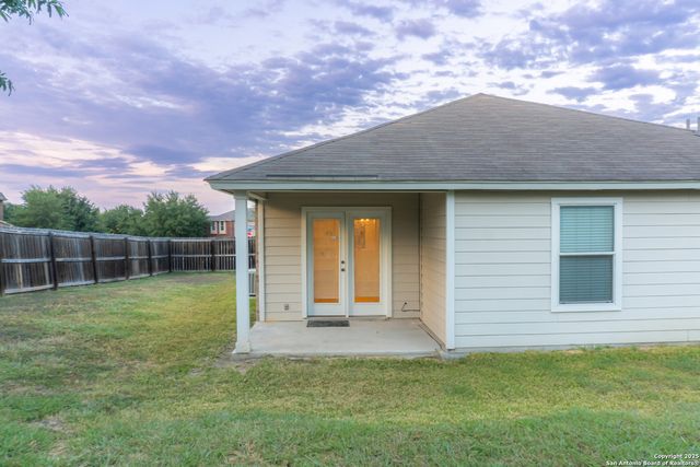 8502 CHICKASAW BLF, Converse, TX 78109