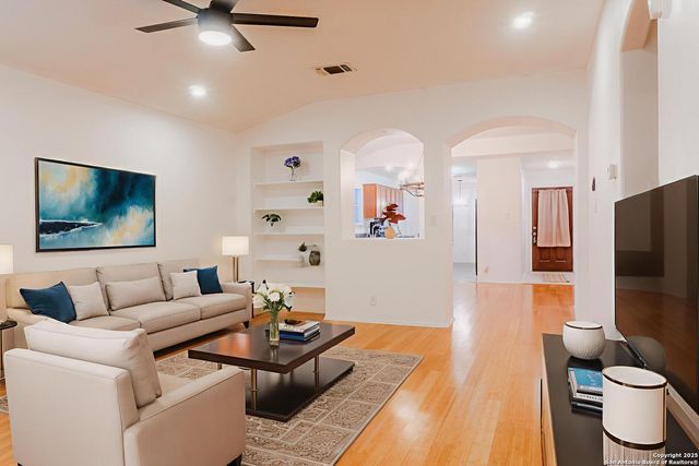 8502 CHICKASAW BLF, Converse, TX 78109