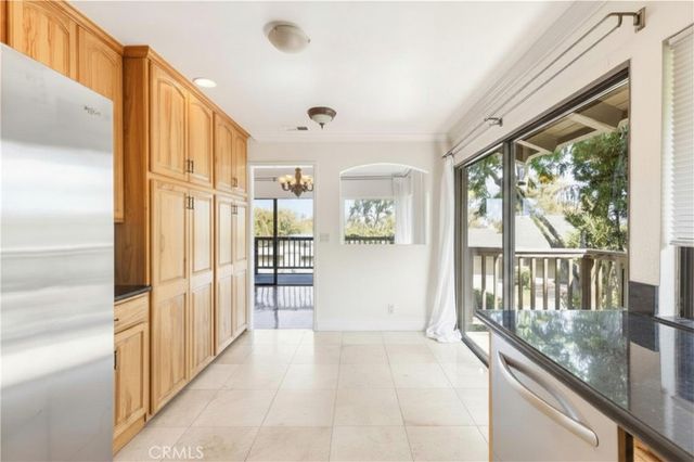 27 Palos 63, Irvine, CA 92612