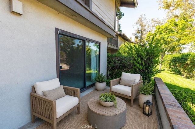 27 Palos 63, Irvine, CA 92612