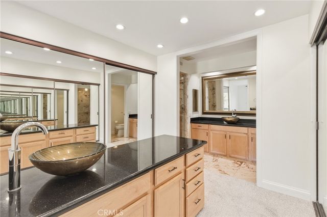27 Palos 63, Irvine, CA 92612