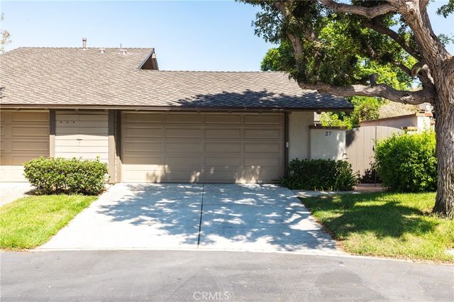 27 Palos 63, Irvine, CA 92612