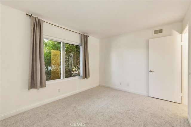 27 Palos 63, Irvine, CA 92612