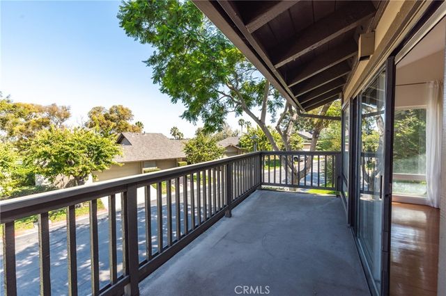 27 Palos 63, Irvine, CA 92612