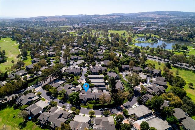 27 Palos 63, Irvine, CA 92612