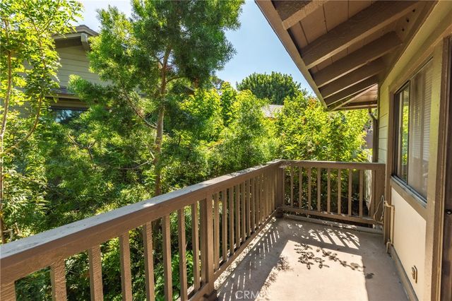 27 Palos 63, Irvine, CA 92612
