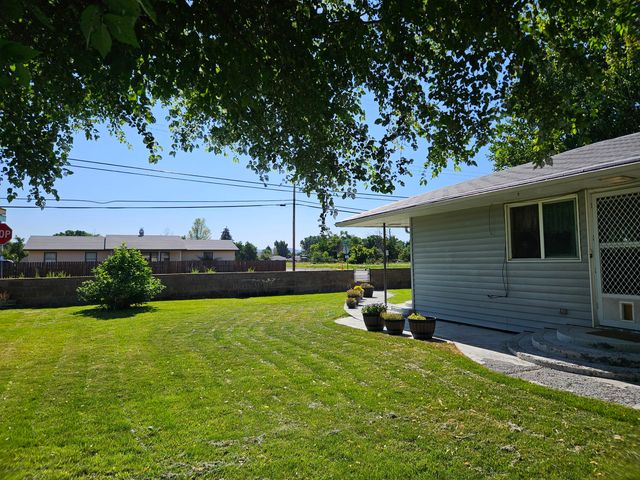 4514 Summers Lane, Klamath Falls, OR 97603