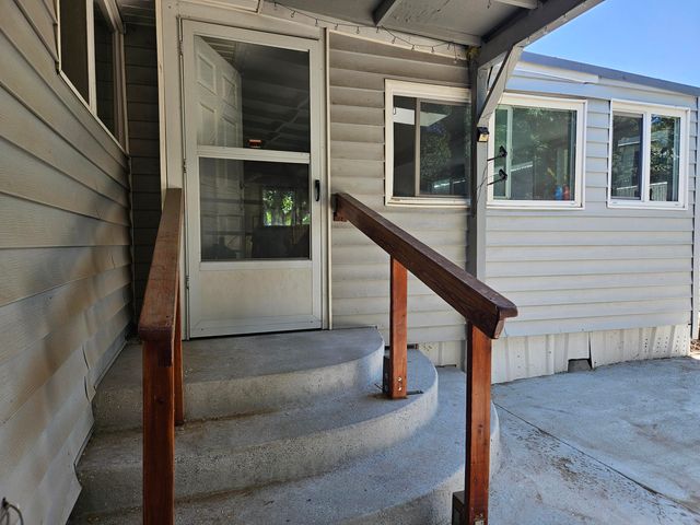 4514 Summers Lane, Klamath Falls, OR 97603