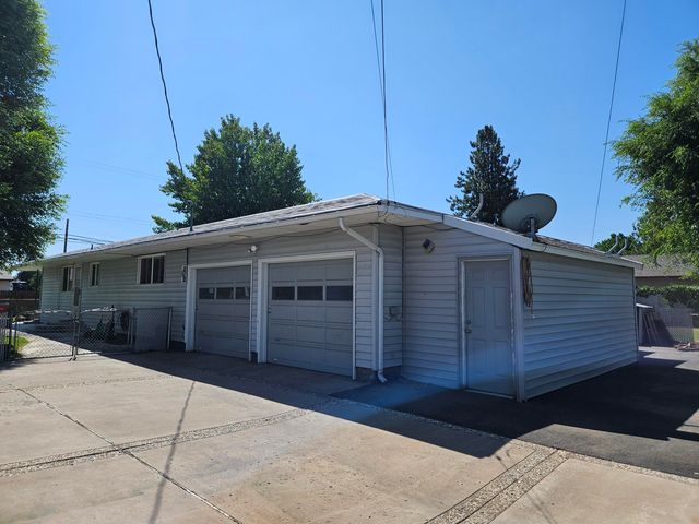 4514 Summers Lane, Klamath Falls, OR 97603