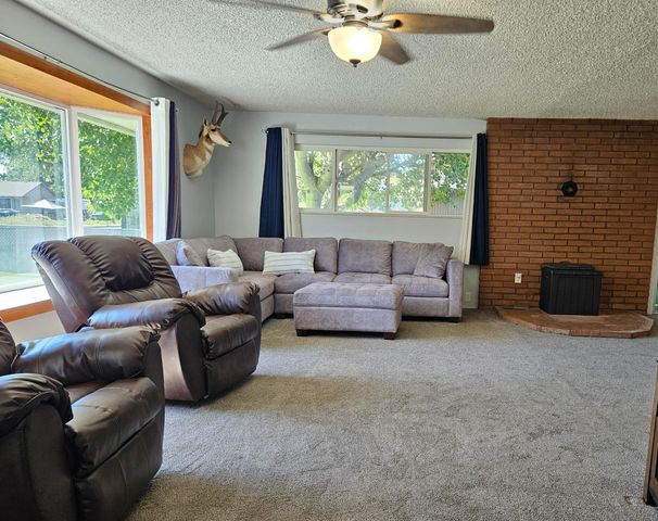 4514 Summers Lane, Klamath Falls, OR 97603