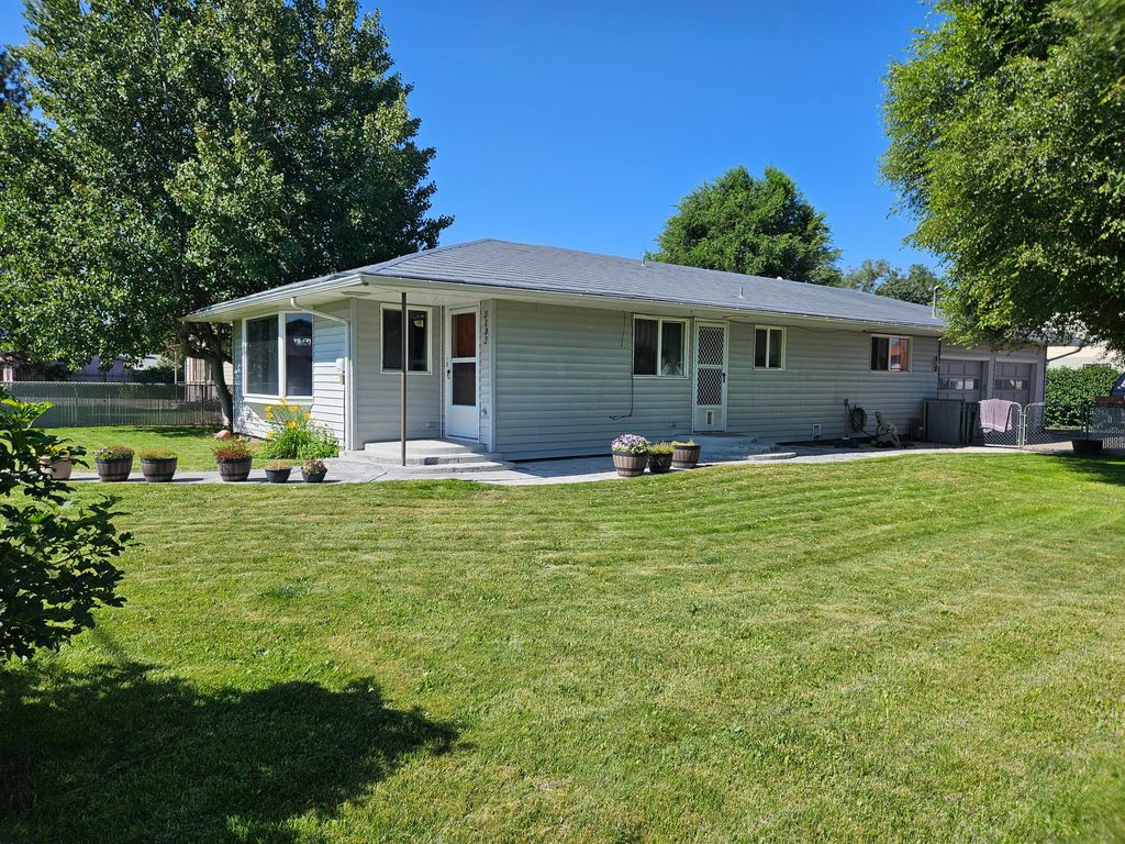 4514 Summers Lane, Klamath Falls, OR 97603
