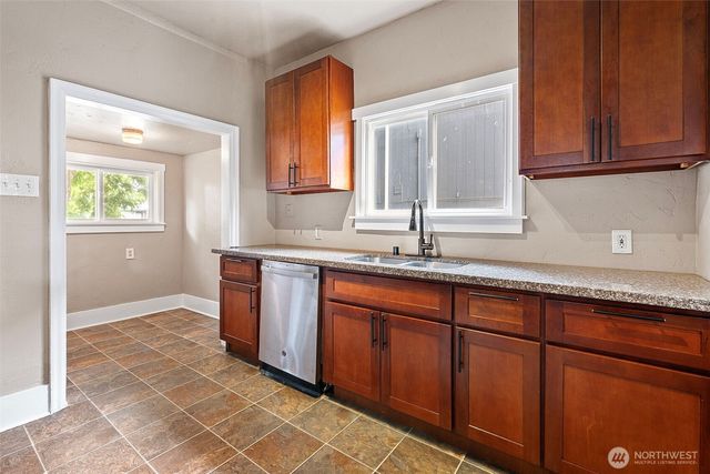 1208 S 14th Street, Tacoma, WA 98405
