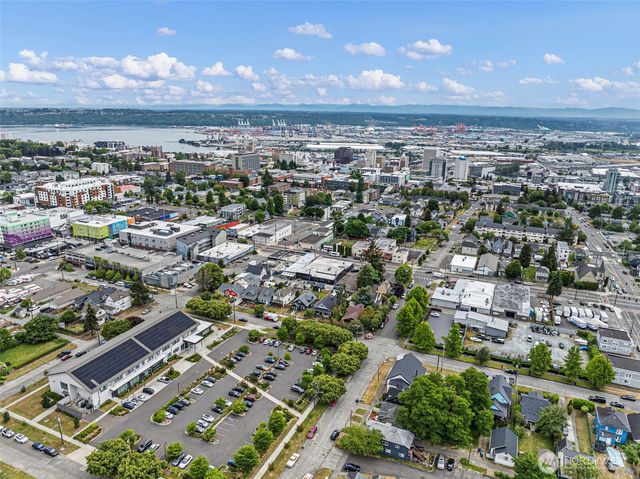 1208 S 14th Street, Tacoma, WA 98405