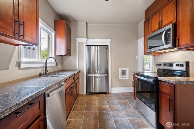 1208 S 14th Street, Tacoma, WA 98405