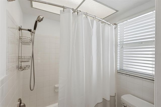 2812 AVENUE B, Holmes Beach, FL 34217