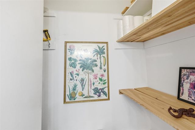 2812 AVENUE B, Holmes Beach, FL 34217