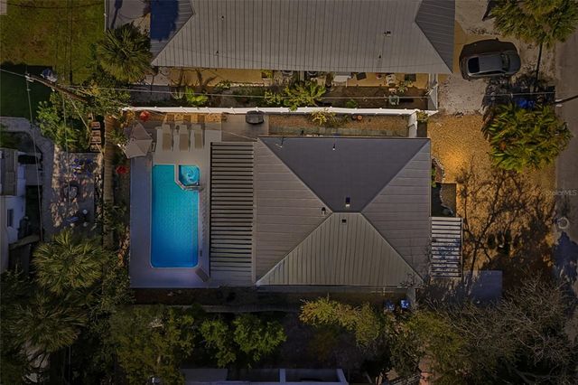 2812 AVENUE B, Holmes Beach, FL 34217