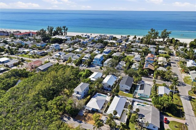 2812 AVENUE B, Holmes Beach, FL 34217