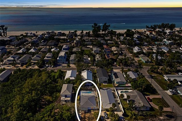 2812 AVENUE B, Holmes Beach, FL 34217