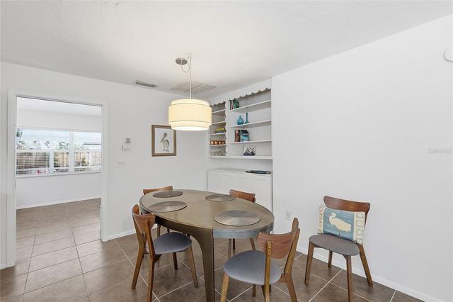 2812 AVENUE B, Holmes Beach, FL 34217