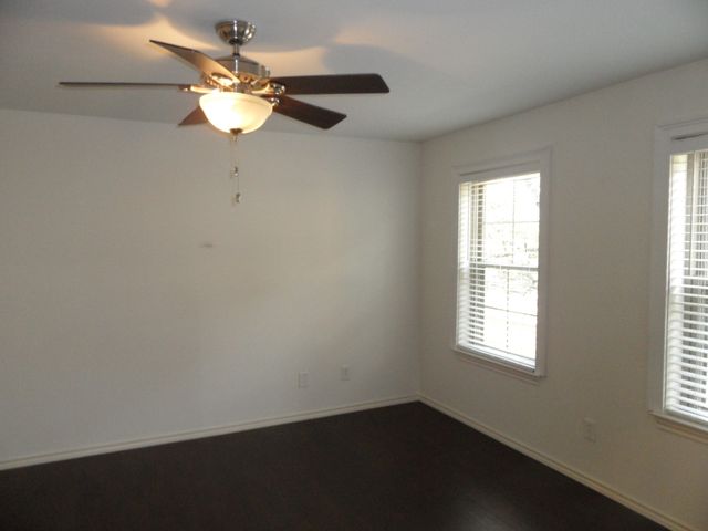 5731 Remington Park Square, Dallas, TX 75252