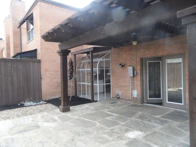 5731 Remington Park Square, Dallas, TX 75252