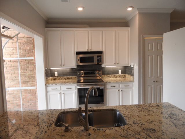 5731 Remington Park Square, Dallas, TX 75252