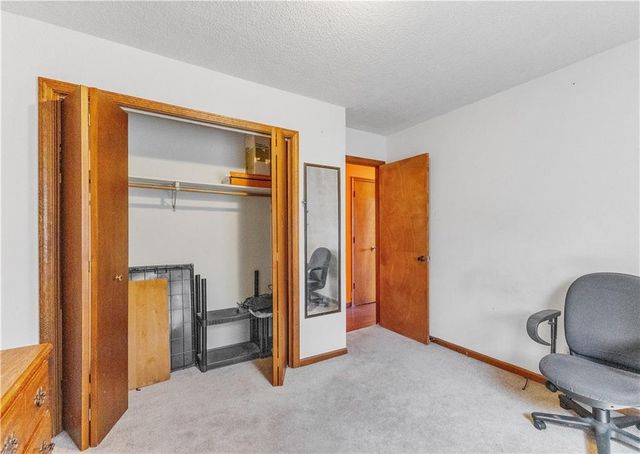 1020 7th Avenue, St Joseph, MO 64505