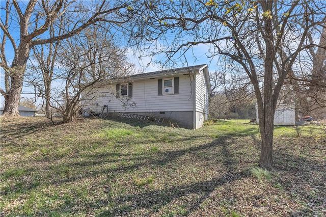 1020 7th Avenue, St Joseph, MO 64505